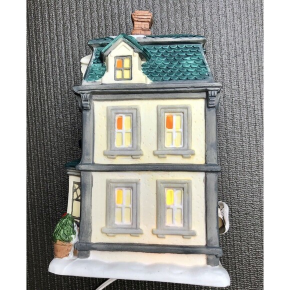 VILLAGE SQUARE COLLECTIBLES PORCLEAIN LIGHTED HOUSE "HATFIELDS HABERDASHERY" - Picture 10 of 15